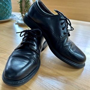 Dockers Gordon Mens Cap-Toe Oxford Genuine Leather Man-Made Upper Shoe Size 10M